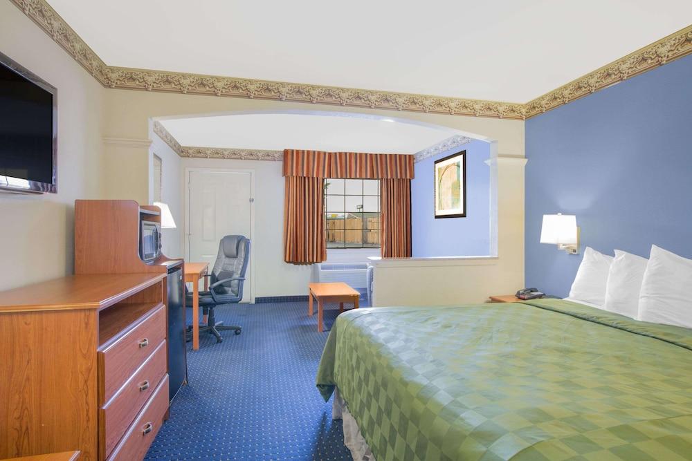 Days Inn By Wyndham Nacogdoches/Sfa University/Downtown Kültér fotó