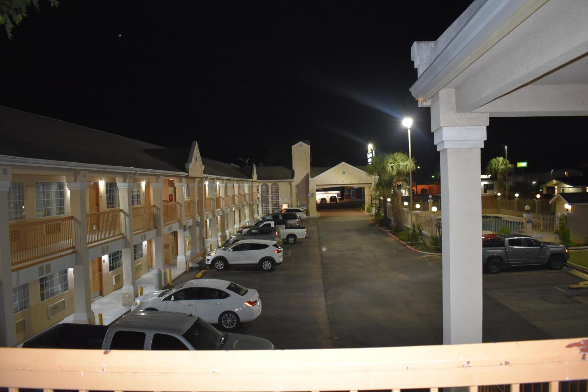 Days Inn By Wyndham Nacogdoches/Sfa University/Downtown Kültér fotó