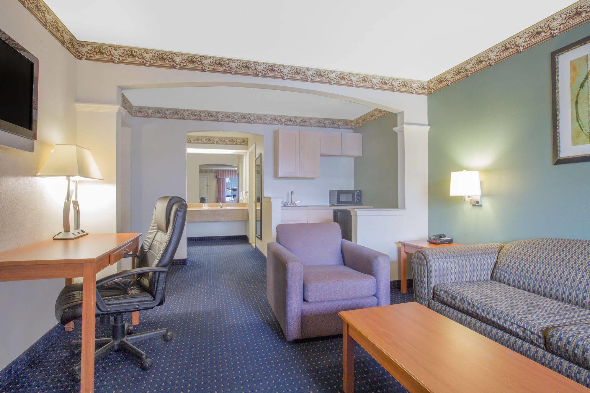 Days Inn By Wyndham Nacogdoches/Sfa University/Downtown Kültér fotó